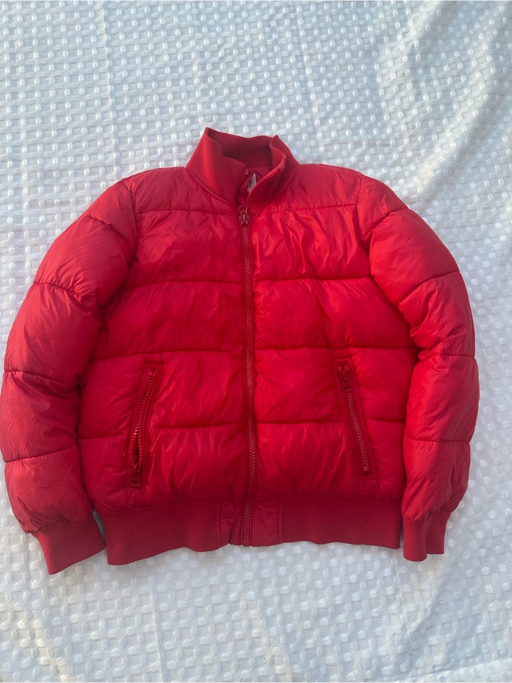 GAP Womenβs Red Puffer Jacket Small